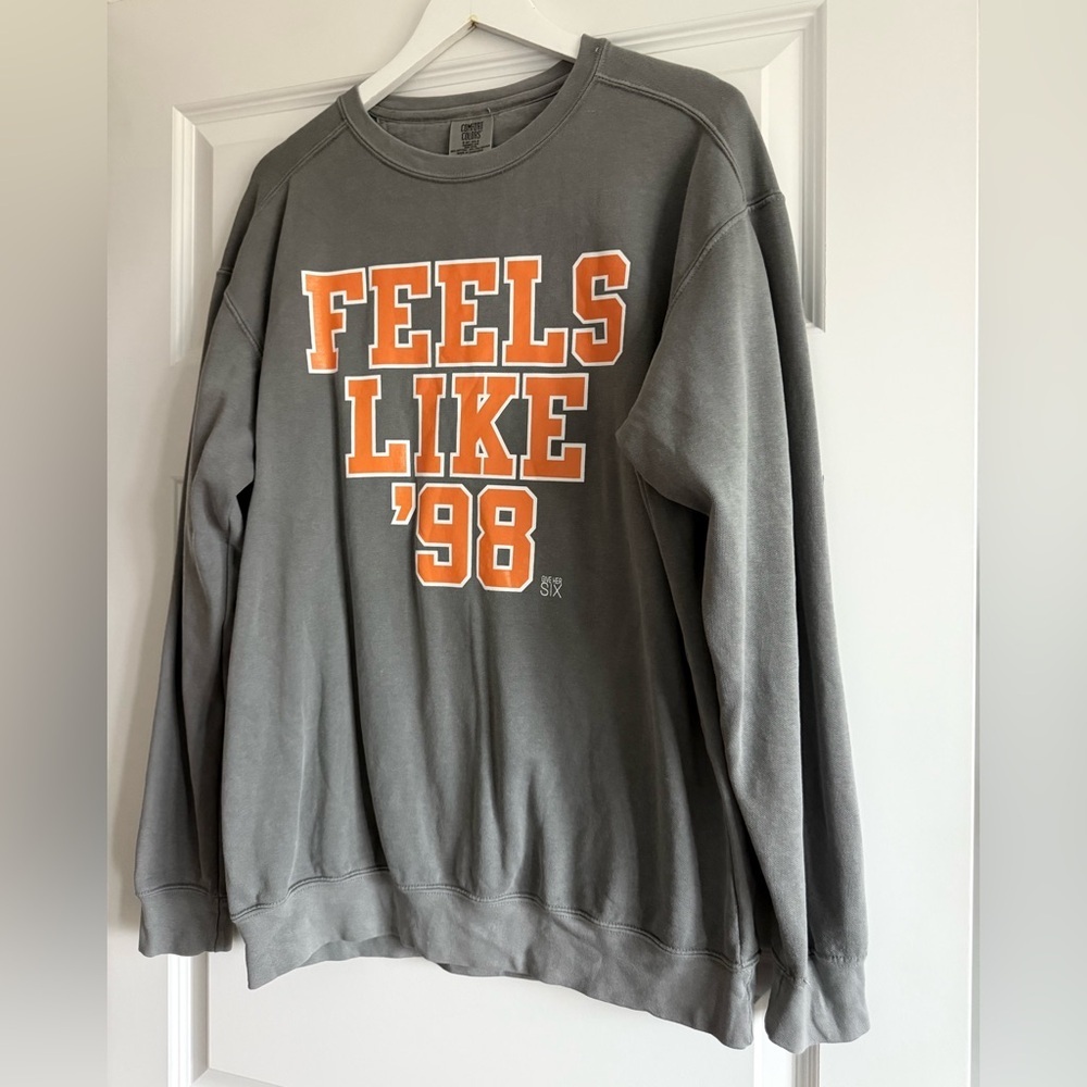 Give Her Six Tennessee Volunteers Feels Like '98 Comfort Colors Sweatshirt - Picture 2 of 6